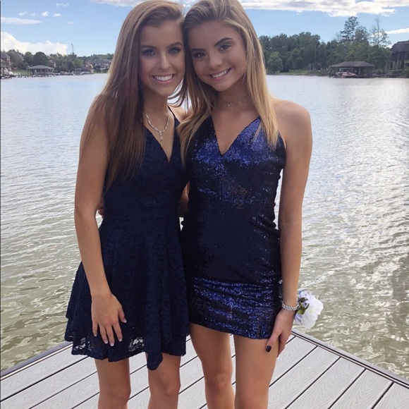 PROM MYSTERY BOX - Picture 3 of 11